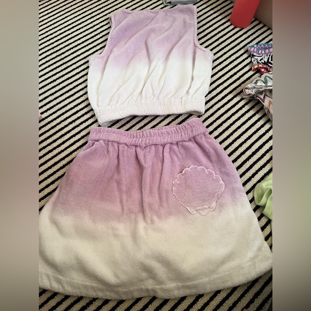 Perfect beach outfit great condition